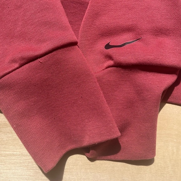 Red Nike Cropped Crewneck Hoodie Drop Shoulder Comfy Casual Baggy Dri-Fit Medium - Picture 3 of 7